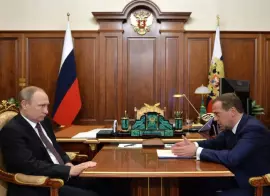 Настольная лампа из малахита "Президентская"