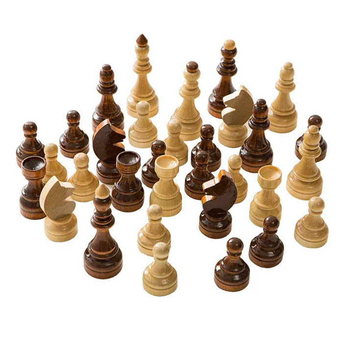 Kirov chess pieces