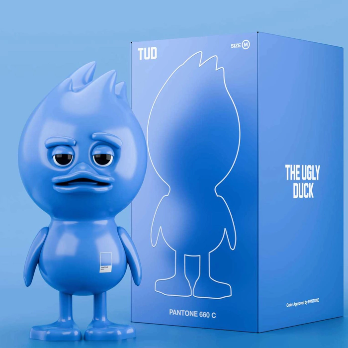 Коллекционная фигура "The Ugly Duck х PANTONE" голубой