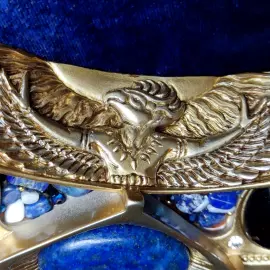 A horseshoe for happiness and abundance