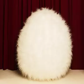 Скульптура авторская "Яйцо пушистое"