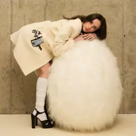 Скульптура авторская "Яйцо пушистое"