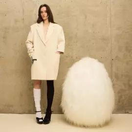 Скульптура авторская "Яйцо пушистое"