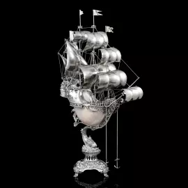 Эксклюзивный корабль из серебра "Легенда морей"