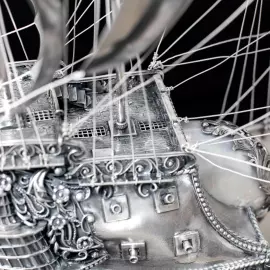 Эксклюзивный корабль из серебра "Легенда морей"