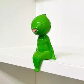 The author's sculpture "Sinkini Mini" is green