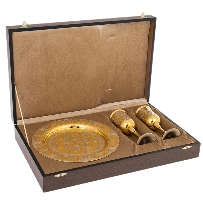 Wine set of 2 glasses on a plate, Zlatoust