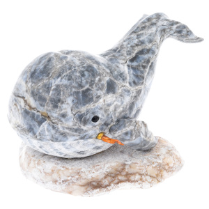 Скульптура из ангидрита "Кит"