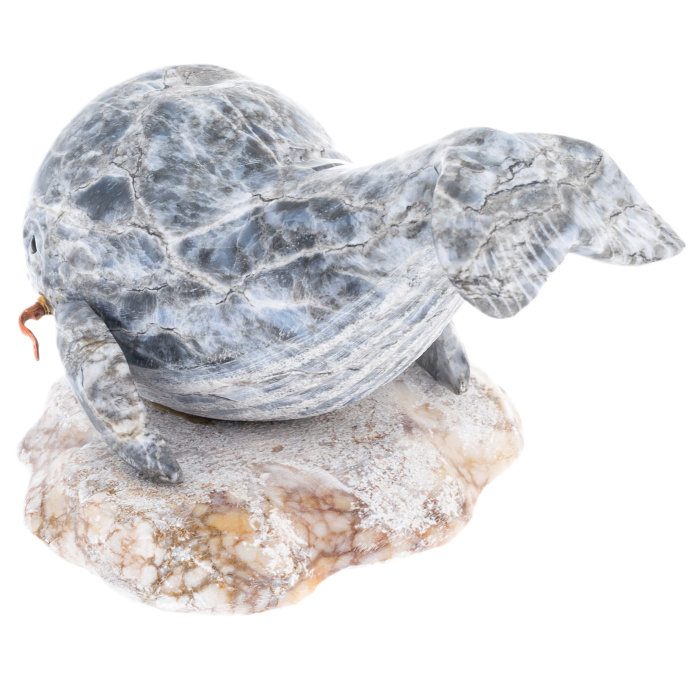 Скульптура из ангидрита "Кит"