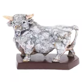 Скульптура из ангидрита "Бык"