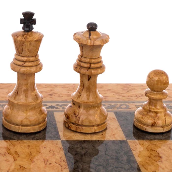 Karelian birch chess set "Classics"