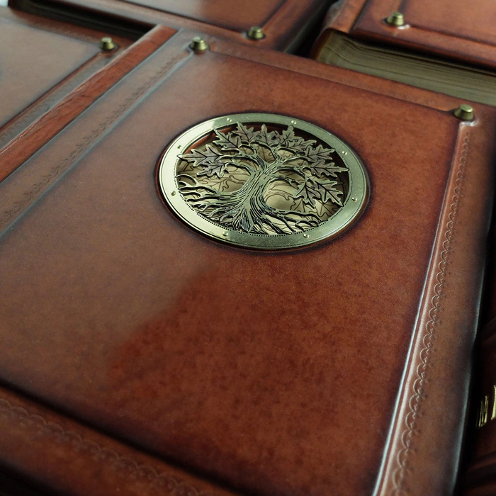 Photo album made of genuine leather "Tree"