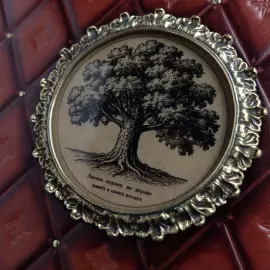 Фотоальбом из натуральной кожи "Древо" с латунной рамкой