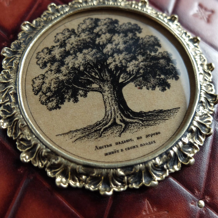 Genuine leather photo album "Tree" with brass frame