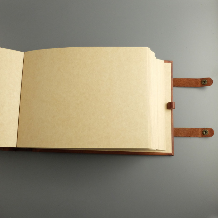 Гостевая книга из натуральной кожи "Корпоративная" с персональным тиснением