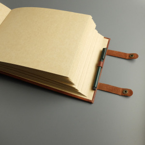 Гостевая книга из натуральной кожи "Корпоративная" с персональным тиснением