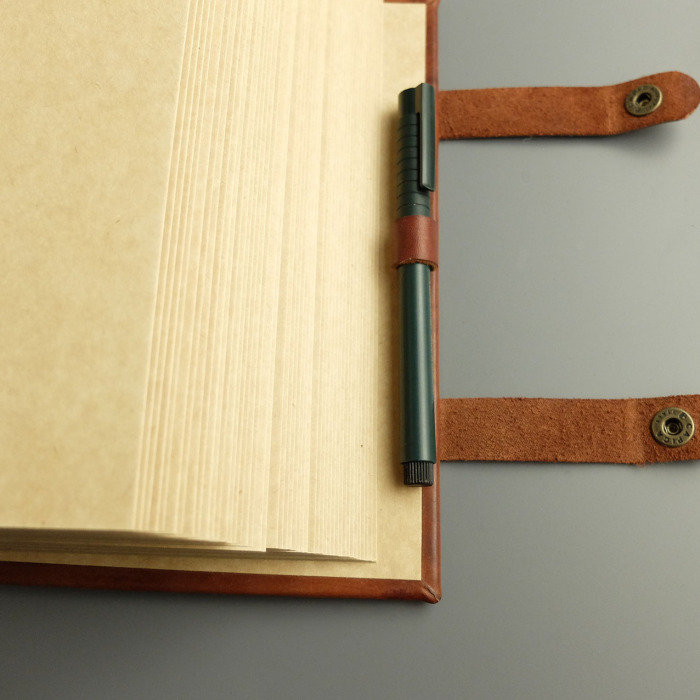 Гостевая книга из натуральной кожи "Корпоративная" с персональным тиснением