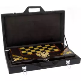 Шахматы из янтаря и мореного дуба "Россия"