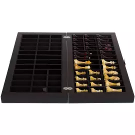 Шахматы из янтаря и мореного дуба "Россия"