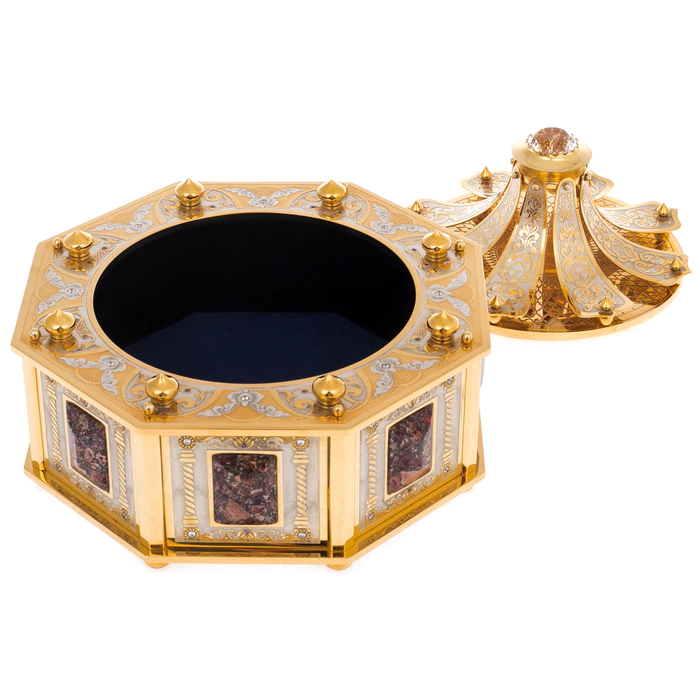 Box with jasper "Tent" Zlatoust