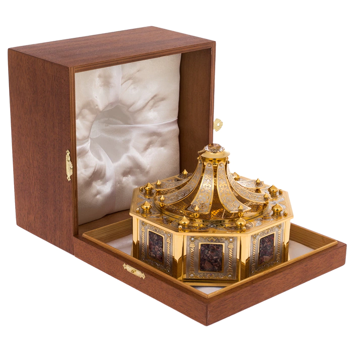 Box with jasper "Tent" Zlatoust