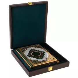 Коран подарочный с чётками "Восток" на арабском языке, Златоуст