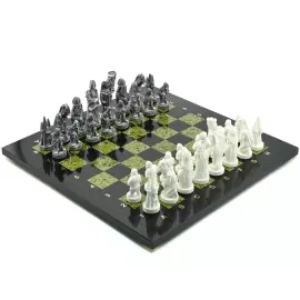 Шахматы из змеевика и долерита "Средневековье" с фигурами из мрамолита