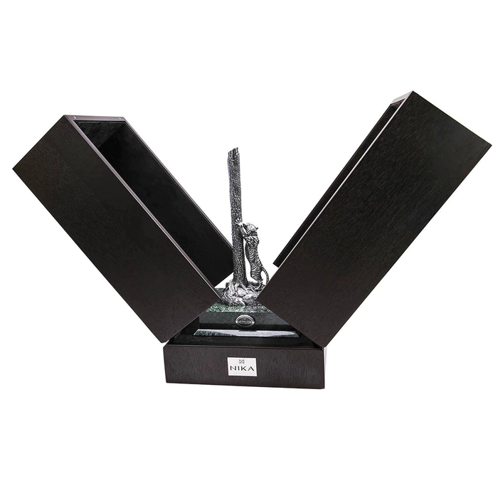 Exclusive interior handle "Tiger. NIKA 4504.0.55.01F"