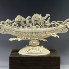 Скульптура из бивня мамонта "Великий Шелковый Путь"