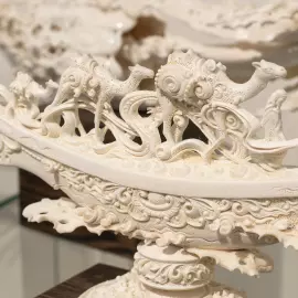 Скульптура из бивня мамонта "Великий Шелковый Путь"