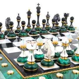 Шахматы из малахита "Королевские"