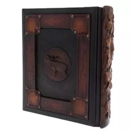 Книга в кожаном переплете "Охота" на резной подставке