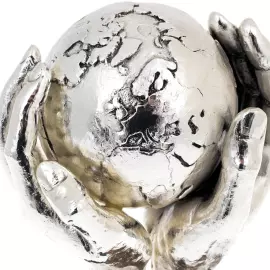 Скульптура из полистоуна и мрамора "Мир в твоих руках" с посеребрением