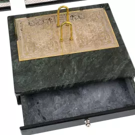 Настольный набор из змеевика и долерита "Лошадь" Златоуст