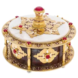 Шкатулка из яшмы и кварца "Рубин" Златоуст