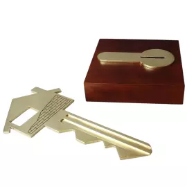 Корпоративный сувенир "Ключ дома"