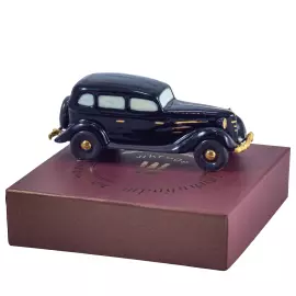 Фигурка ретро-копии машины из фарфора "ГАЗ М-1" синяя