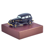The figure of a retro replica of the GAZ M-1 porcelain car is blue