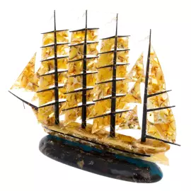Корабль из янтаря "Барк"