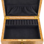 Шкатулка-ларец из карельской березы "Древо"