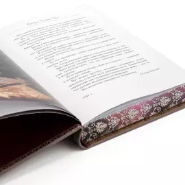 Книга в кожаном переплете "Оскар Уайльд. Портрет Дориана Грея"