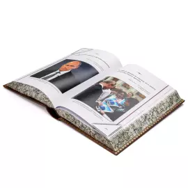 Книга в кожаном переплете "Путин сказал. Речи, цитаты, афоризмы"