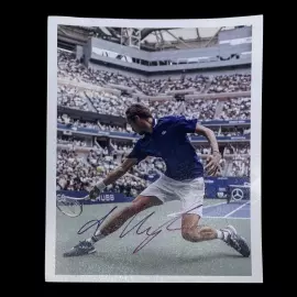 Фото с автографом Даниила Медведева