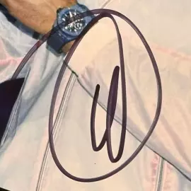 Фото с автографом теннисиста Новака Джоковича