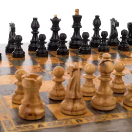 Шахматы из тонированной карельской березы "Классика"