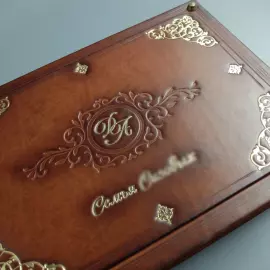 Фотоальбом из натуральной кожи "Семейный" с монограммой