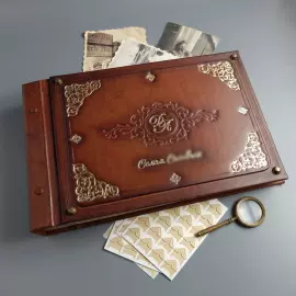 Фотоальбом из натуральной кожи "Семейный" с монограммой