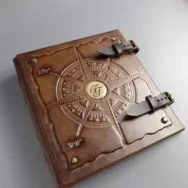 Альбом денежный из натуральной кожи "Роза ветров" с персональной монограммой