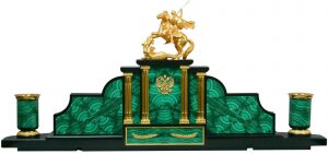Настольный набор руководителя из малахита "Георгий Победоносец"
