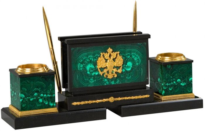 Настольный набор руководителя из малахита и долерита "Канцлер"